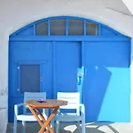 Captain's Boathouse, 別荘