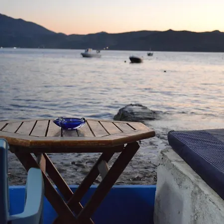 Captain's Boathouse,