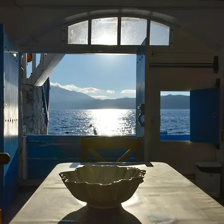 Captain's Boathouse, Klima Holiday home *