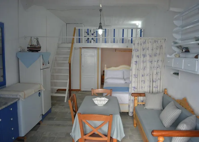 Captain's Boathouse, *